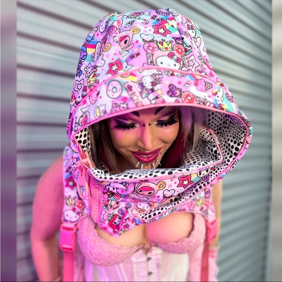 Toki Doki Kawaii Kitty DefenzMechanizm Designs Protective Festival Hood - Picture 2 of 10
